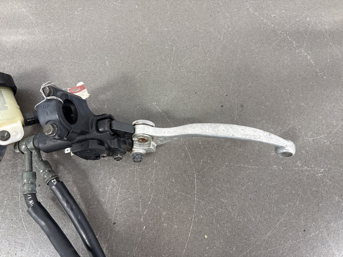 1999-2000 Yamaha YZF-R6 Front Brake Master Cylinder with Lines OEM