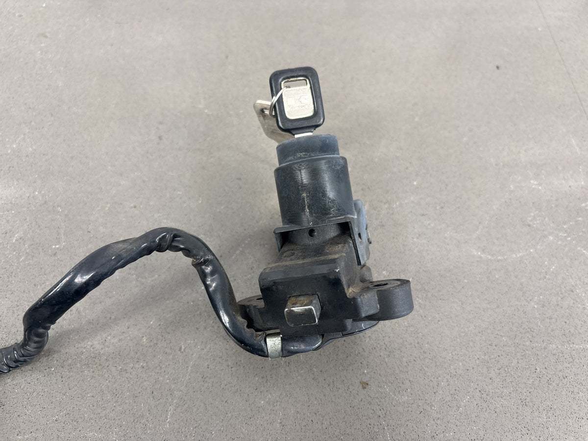 1990-1993 Kawasaki ZX-11 ZX1100C Lockset Ignition Switch Gas Cap Seat Lock Key