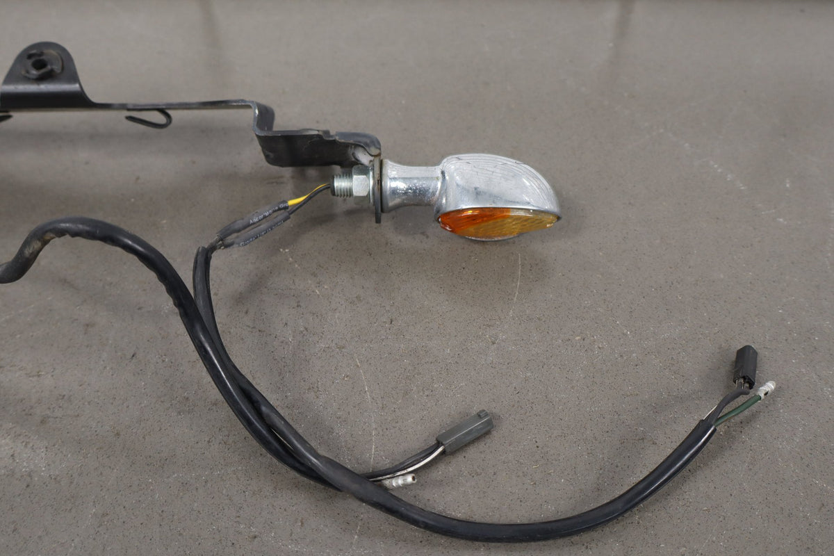 2001-03 Suzuki VL800 Volusia Front Turn Signal Set OEM with Bracket/Mount