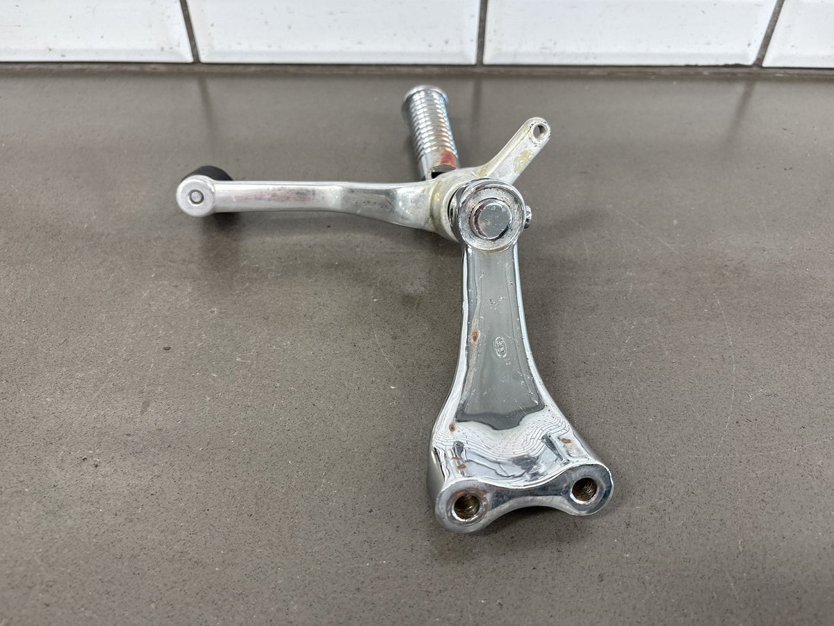 04-13 Harley Davidson Sportster XL 1200 883 Foot Peg Forward Controls Left/Right
