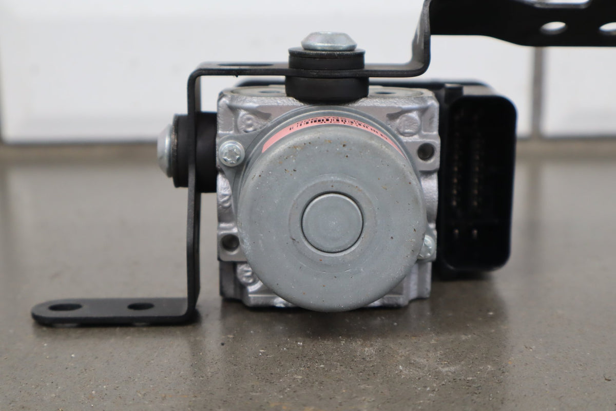 2018-2025 Kawasaki Ninja 400 ABS Pump 16082-0785