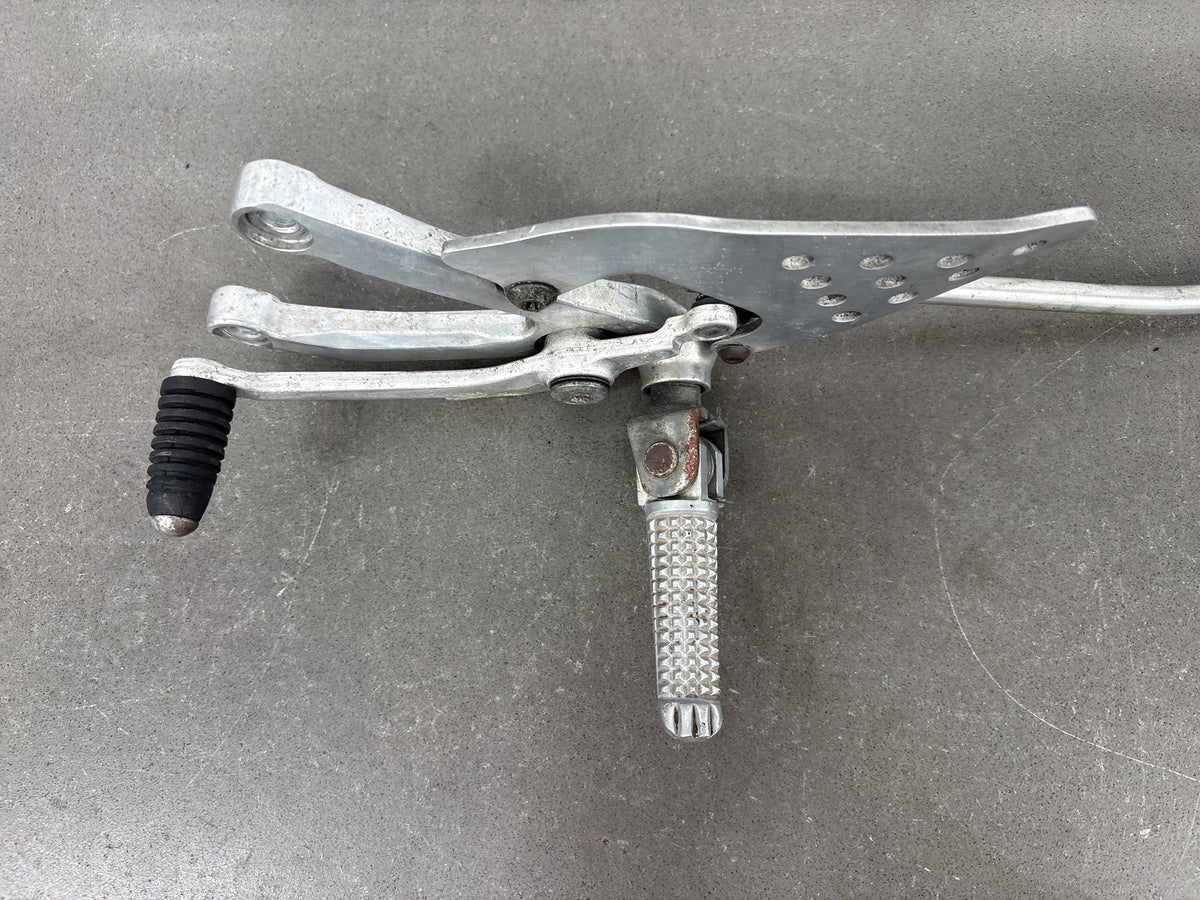 1999-2002 Yamaha YZF-R6 Left Rearset Foot Peg Bracket Shift Lever Rod OEM