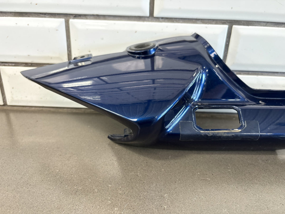 2006-2013 Yamaha FJR1300 Right Tail Side Cover Blue Cracked OEM 3P6-2472K