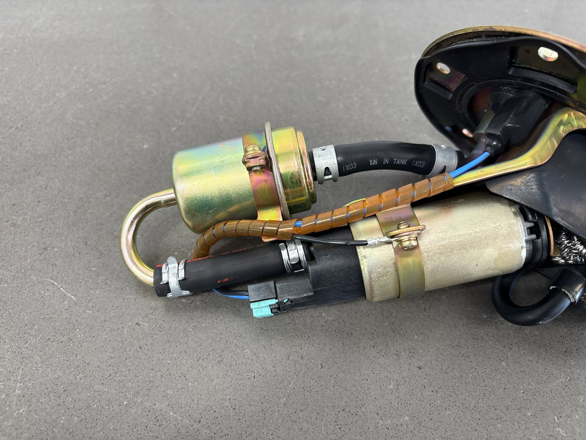2002-06 Honda VFR800 Interceptor Fuel Pump Assembly OEM 16700-MCW-D02