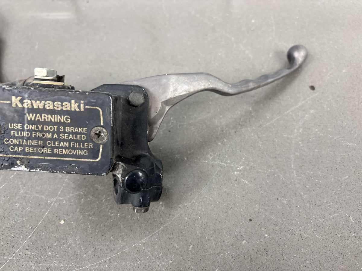 1983 Kawasaki GPZ750 ZX750A Front Brake Master Cylinder with Lines OEM