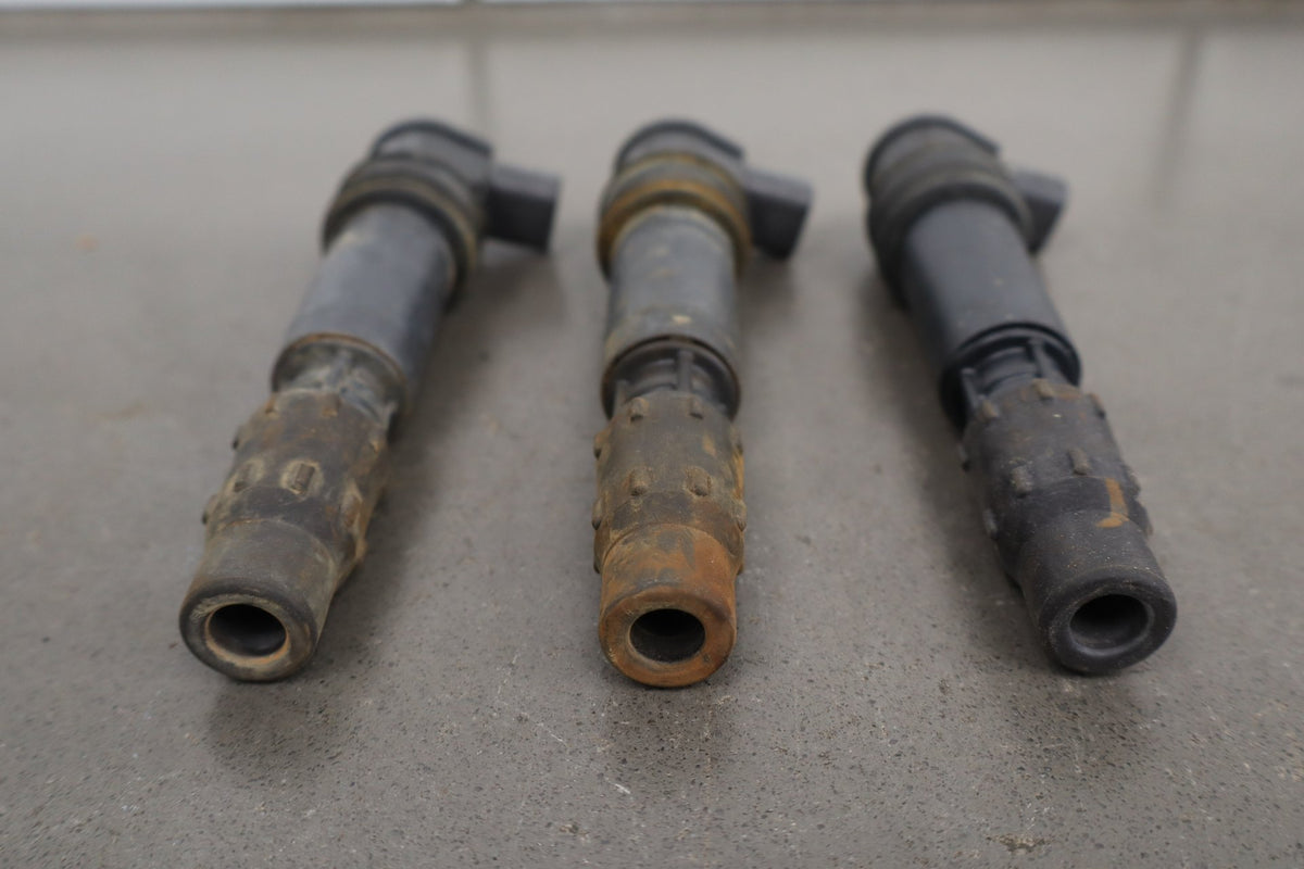 1999-2004 Triumph Sprint 955i Ignition Coil Set OEM Sprint RS Sprint ST 955 Bike