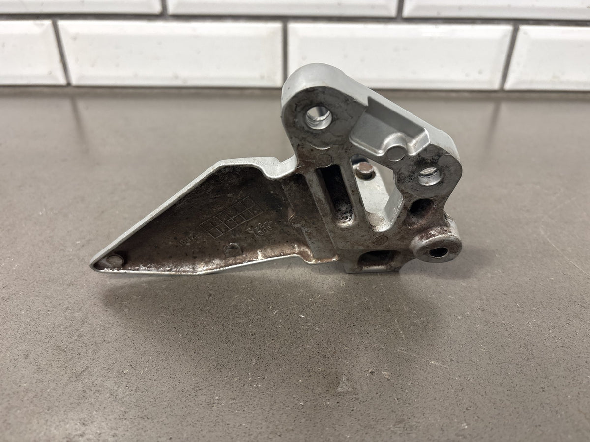 04-07 Suzuki SV650 SV650S Left Rider Footpeg Bracket OEM 43521-16G20