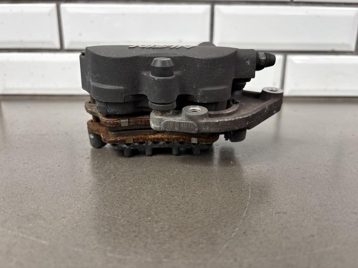 2002 Honda Interceptor 800 VFR800 Right Front Brake Caliper Nissin Pads OEM