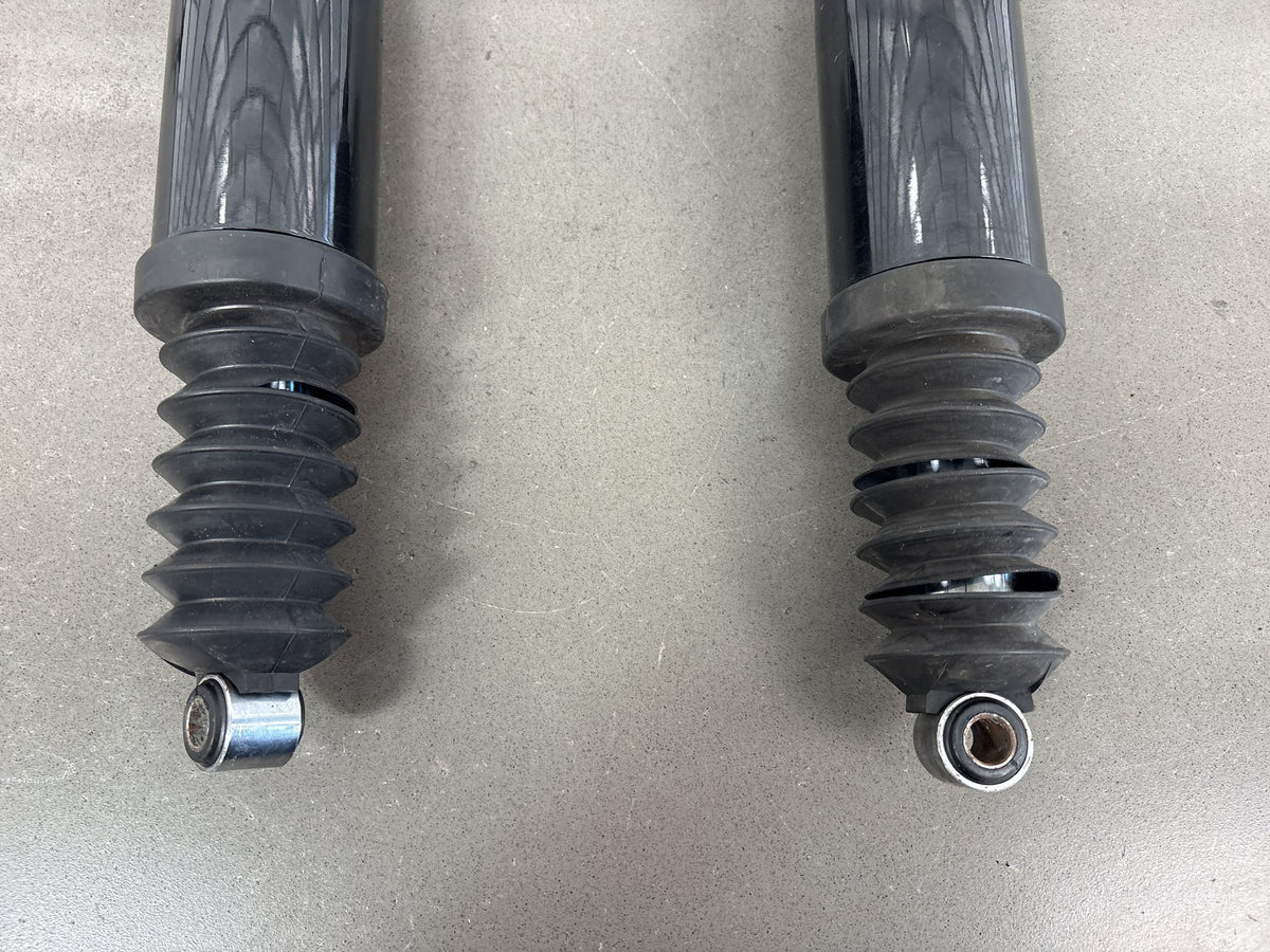 99-06 Harley Road King FLHR FLHRI FLHRCI FLHRS Rear Air Shocks Pair 54565-97C