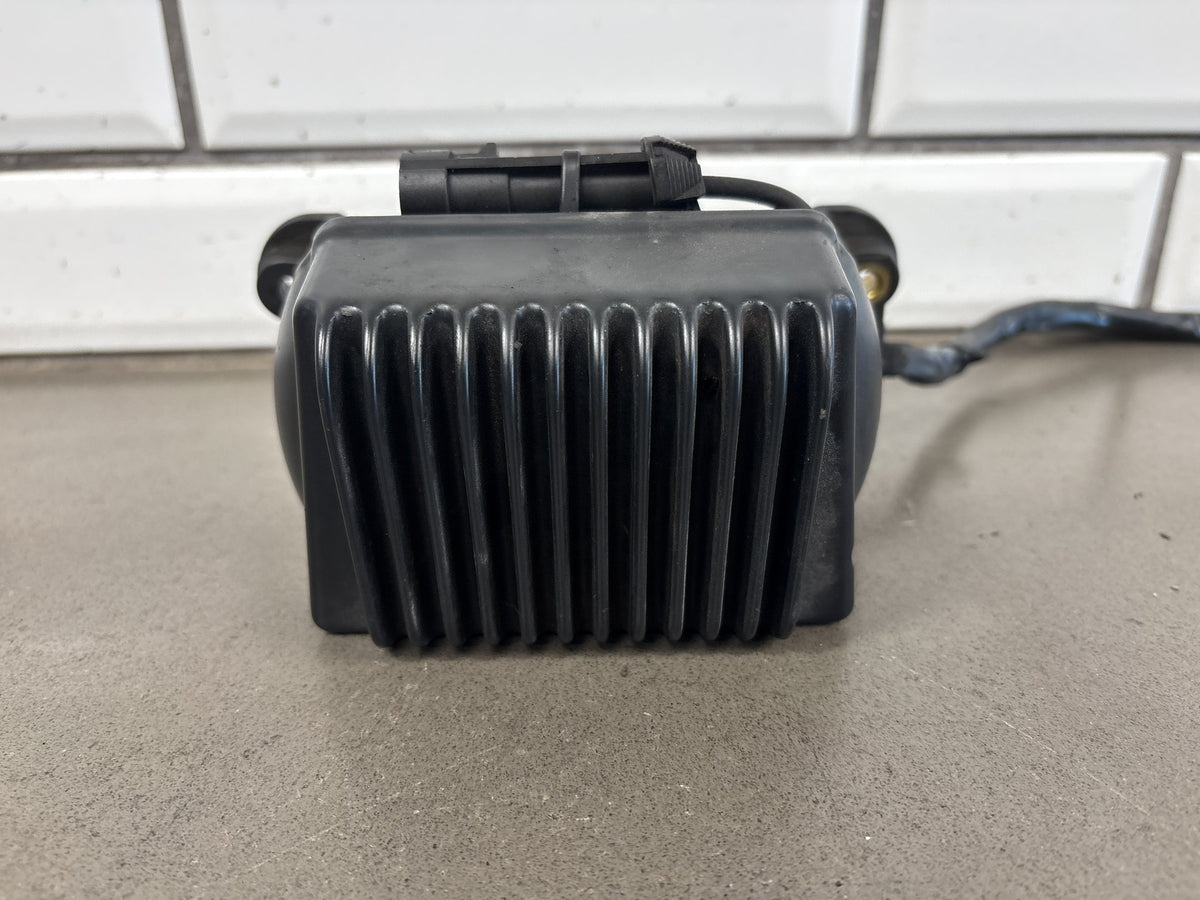 02-03 Harley Road King FLHR FLHRI FLHRCI Voltage Regulator OEM 74505-02
