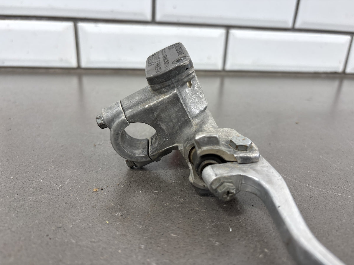 00-24 Suzuki DRZ400SM DRZ 400 Front Right Brake Master Cylinder Assembly