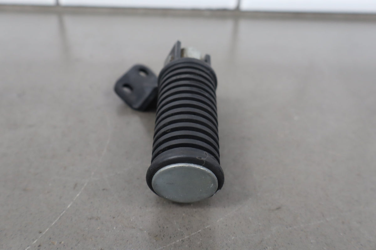 2001-04 Suzuki VL800 Volusia Passenger Pegs OEM