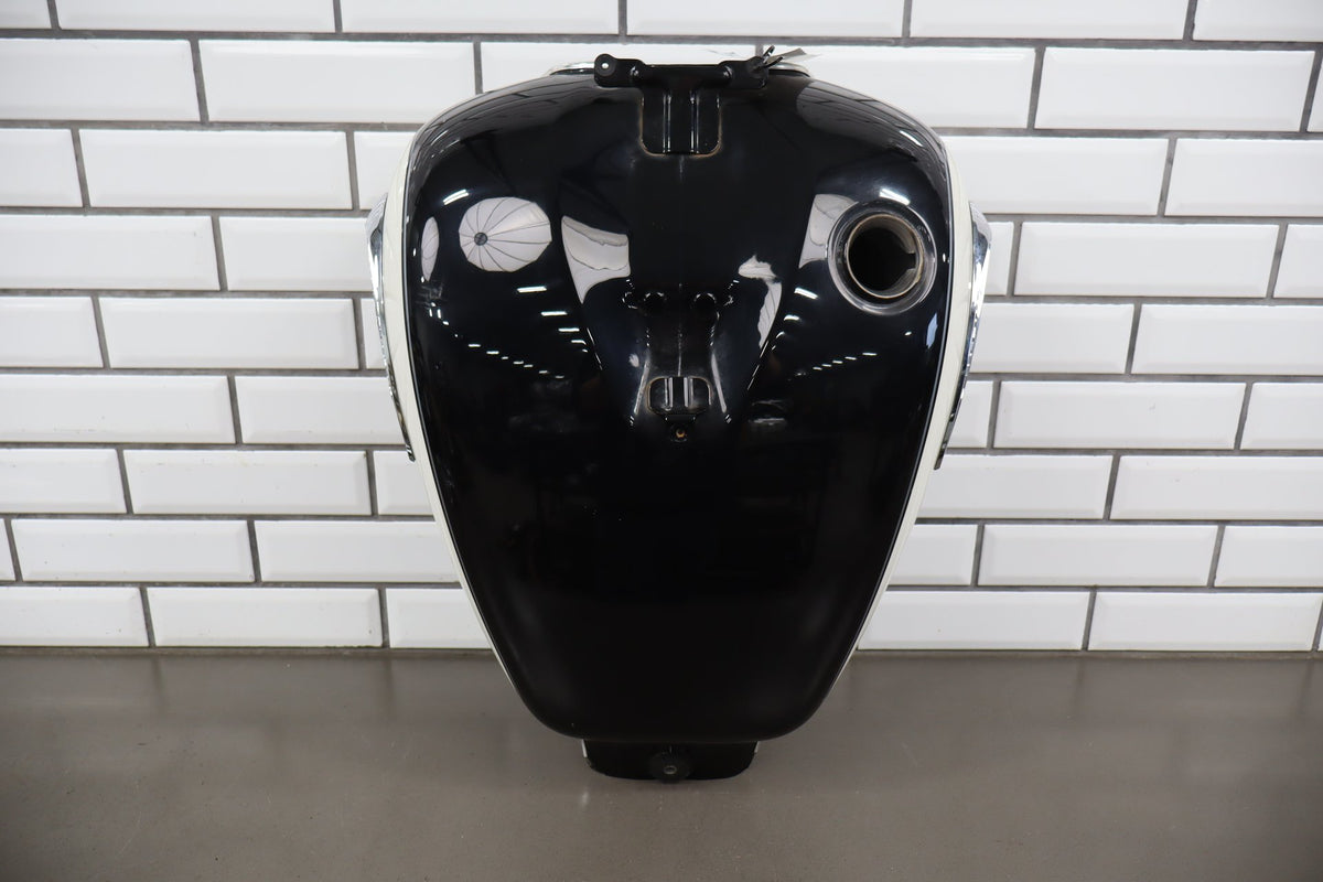2001 Suzuki VL800 Volusia Fuel Tank Black White FP4