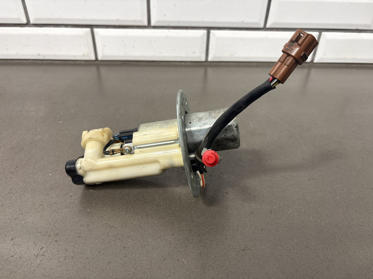 05-07 Suzuki SV650 SV650S Fuel Pump Assembly OEM 15100-16G00