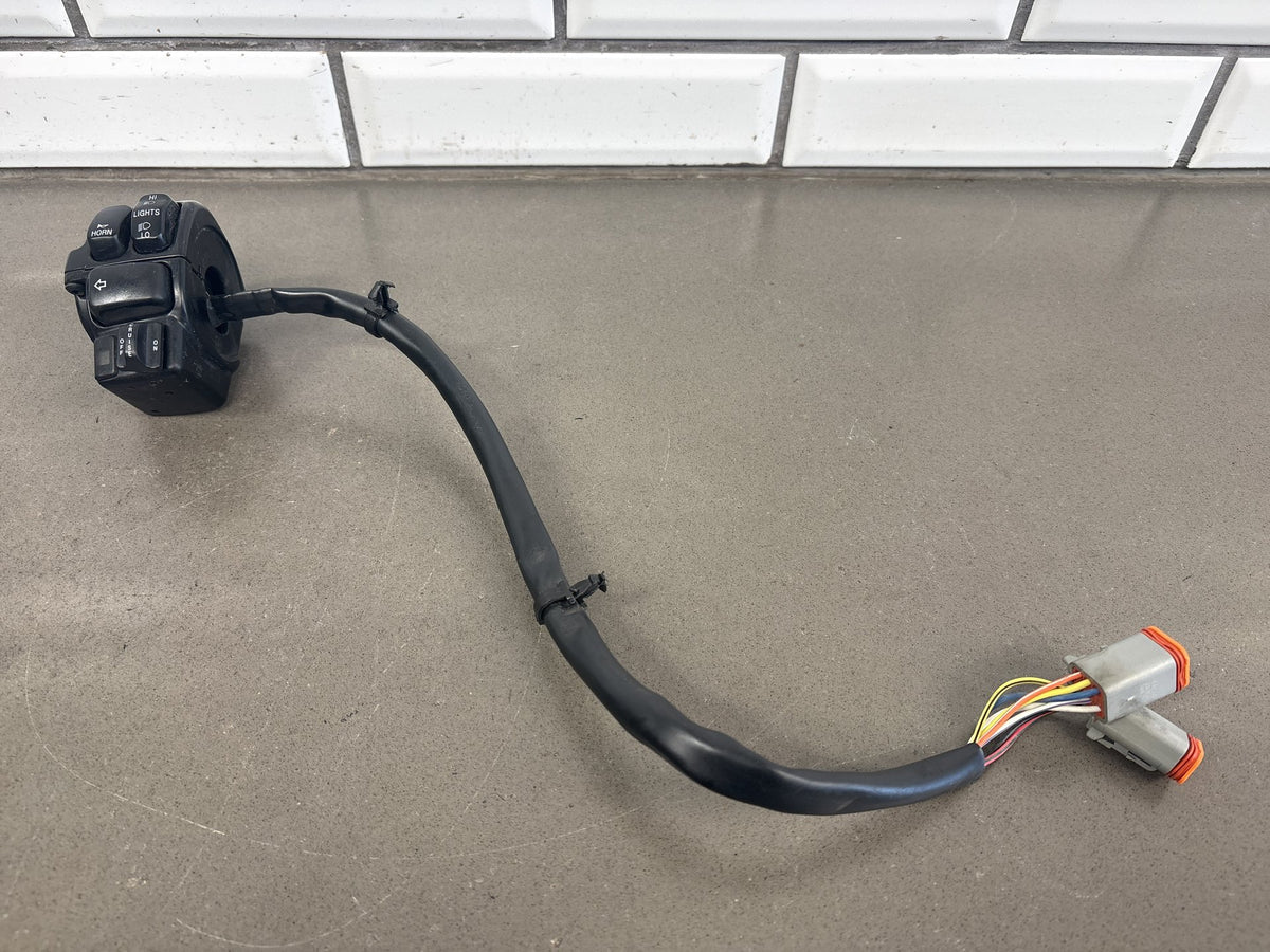 2002-2006 Harley Road King FLHRCI Left Switch Housing Black Cruise OEM 71567-96