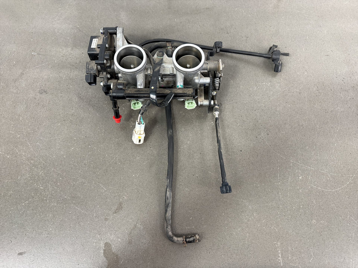 20-22 Kawasaki Ninja 650 EX650 Throttle Body Injectors (California) 16163-1132