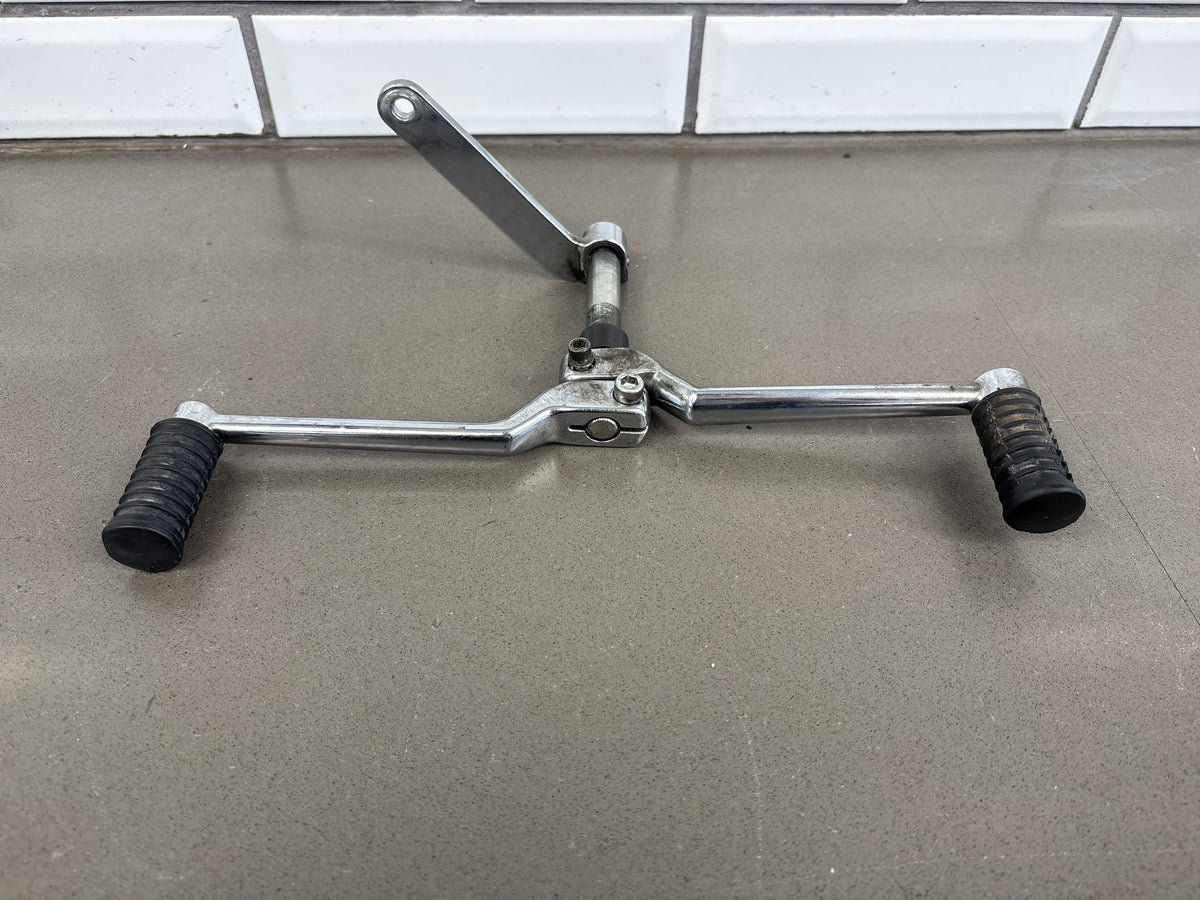 1999-2006 Harley Road King FLHR FLHRI FLHRCI FLHRS Shift Lever OEM 33895-82D