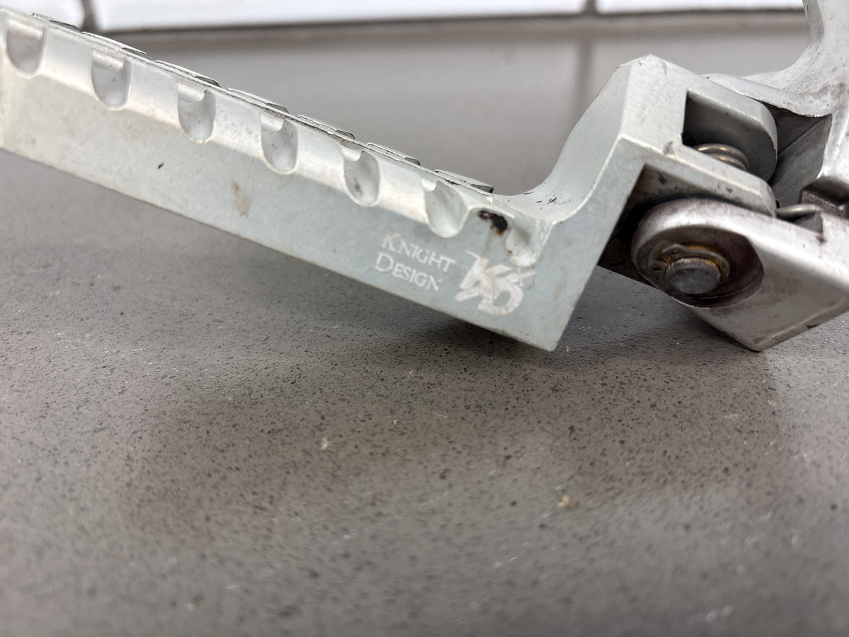2004-2010 Aprilia RSV1000R Tuono Front Footpeg Brackets Knight Design Lower Pegs