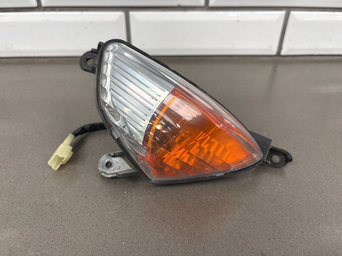 2006-2011 Yamaha FJR1300 Front Turn Signals Pair Left Right OEM 3P6-83310-00-00