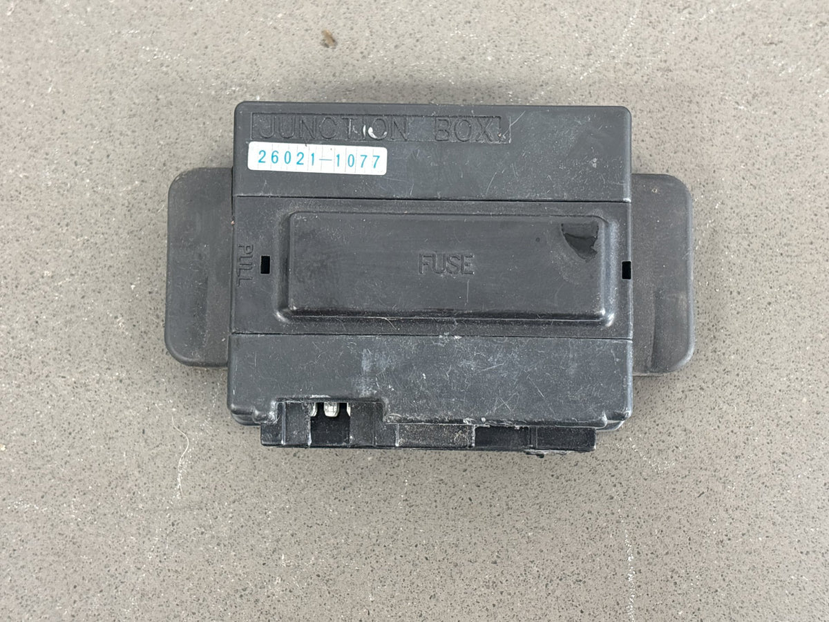 1990-1993 Kawasaki Ninja ZX-11 ZX1100C Junction Fuse Box OEM 26021-1077