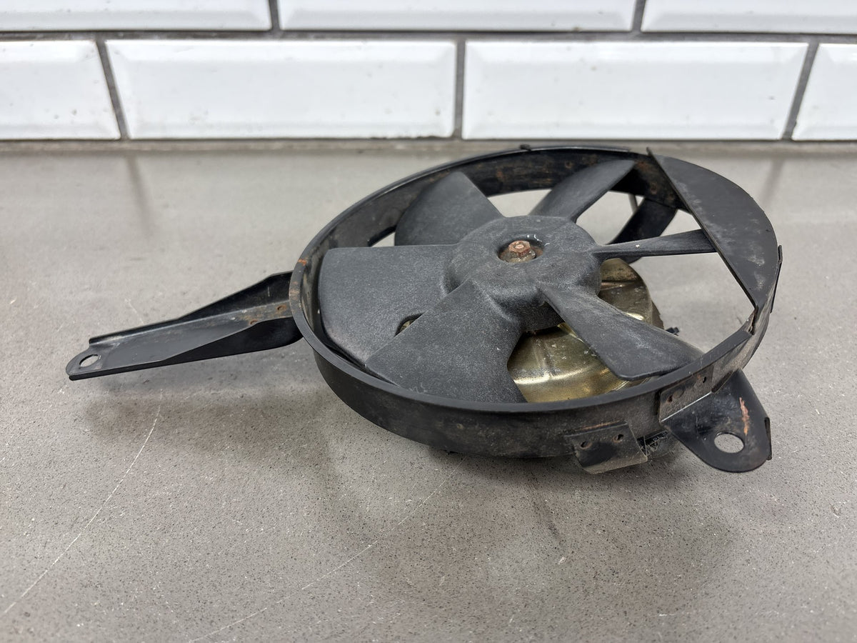 1999-2002 Yamaha YZF-R6 YZFR6 5EB Radiator Cooling Fan Motor Shroud OEM