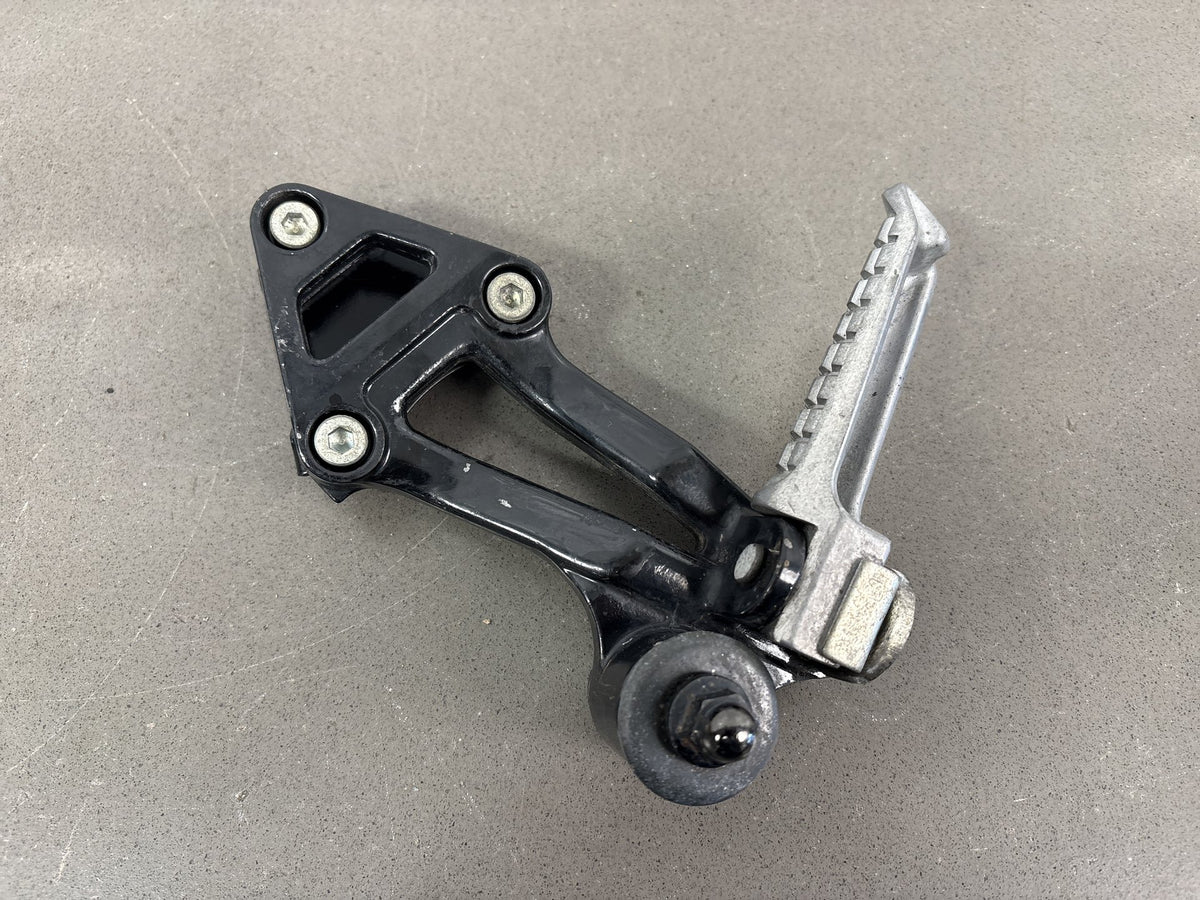 1990-1993 Kawasaki ZX-11 ZX1100C Passenger Pegs Brackets Pair OEM 35011-1521