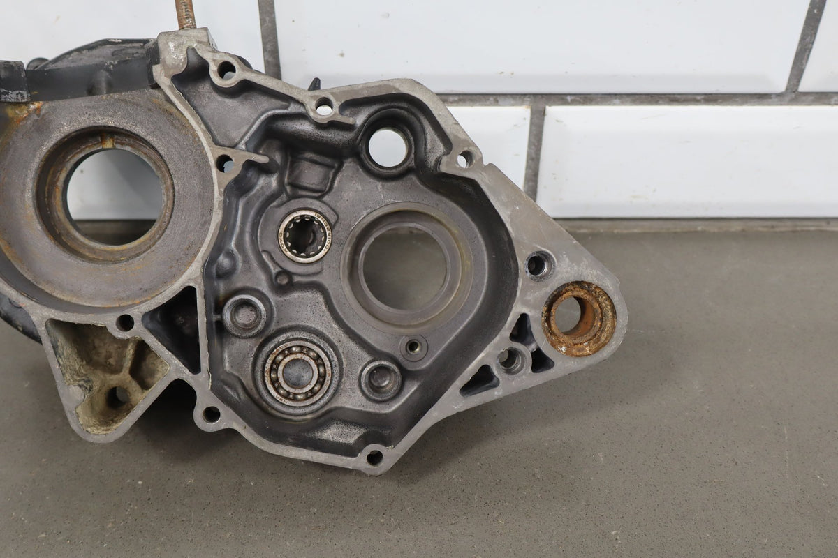 1983-1984 Yamaha YZ125 Right Engine Crankcase OEM 24X-15121-00-00