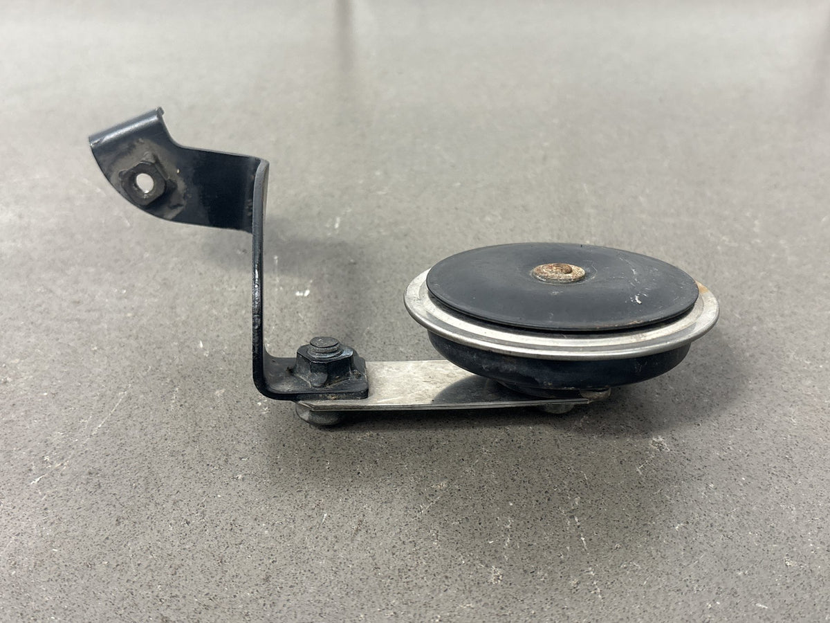 03-09 Suzuki SV650 SV650S Horn OEM 38500-17G00 38500-17G10