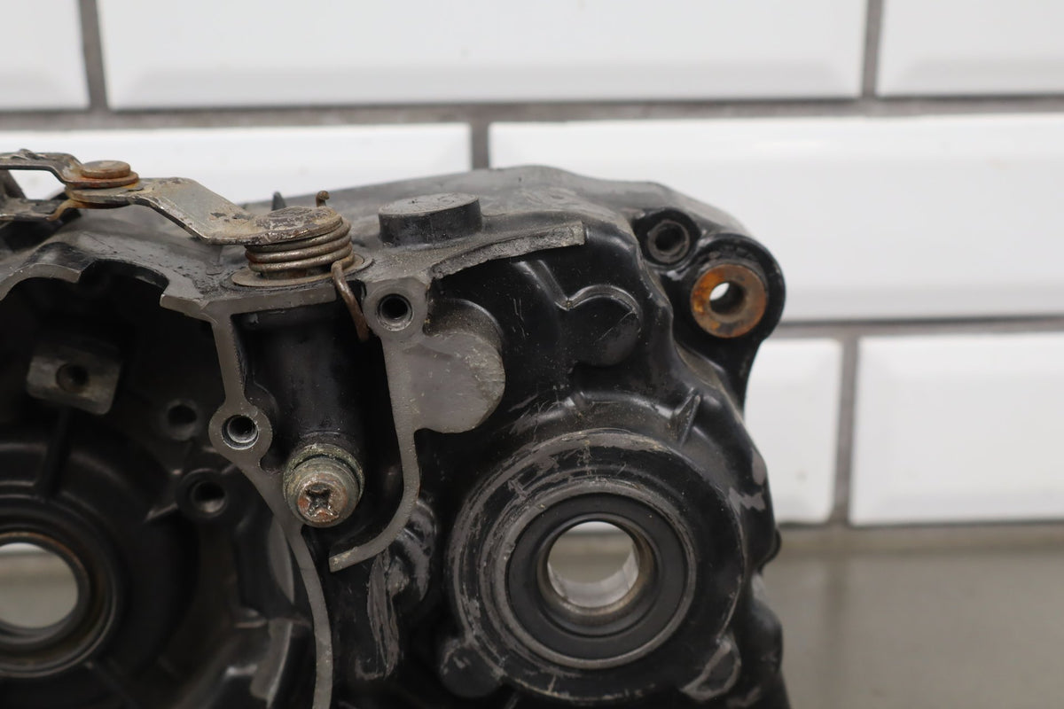 78-81 Yamaha YZ125 Left Engine Crankcase OEM 4V2-15111-00-00