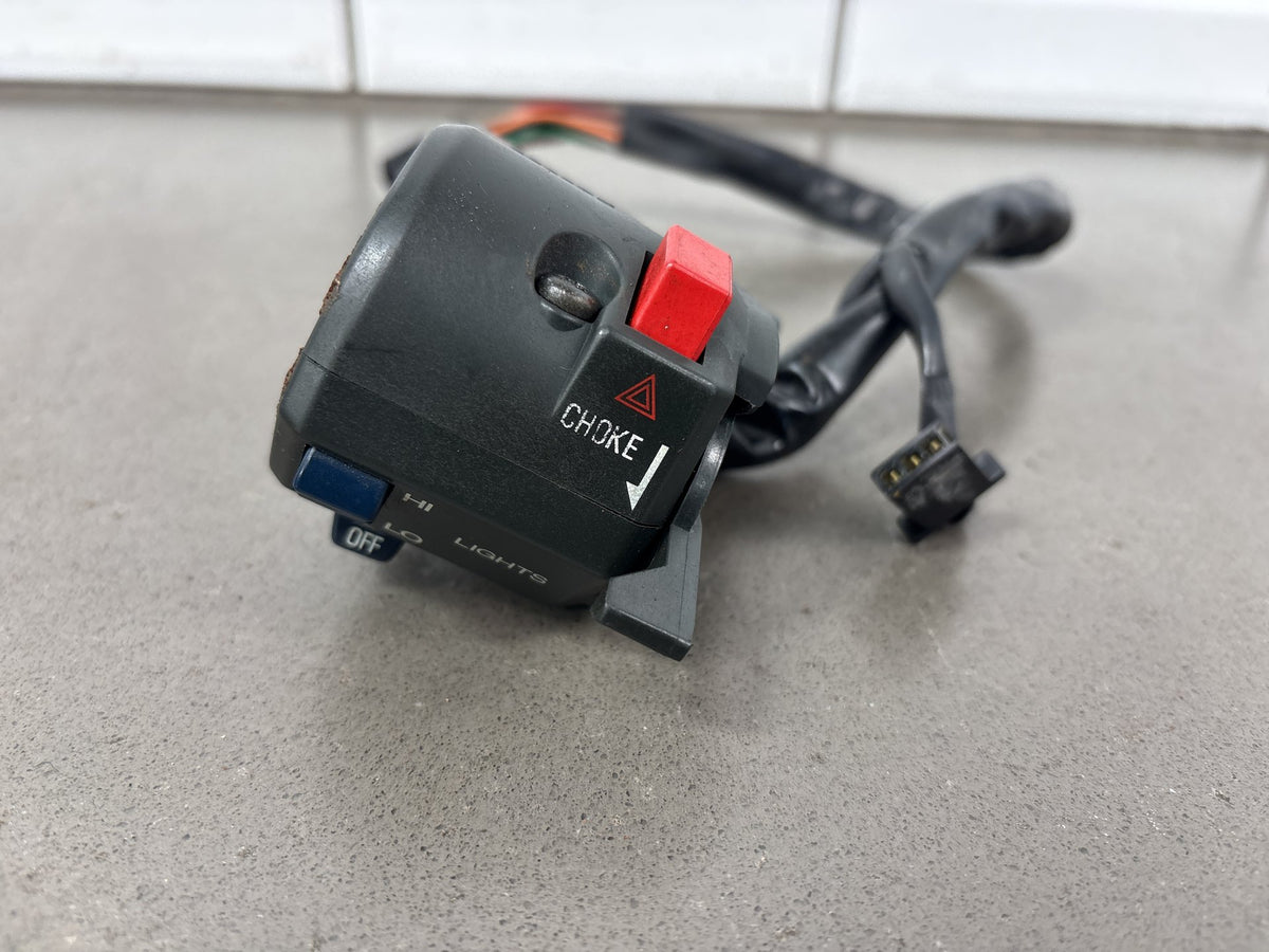 1990-1993 Kawasaki Ninja ZX-11 ZX1100C Left Handlebar Switch Housing 46091-1533