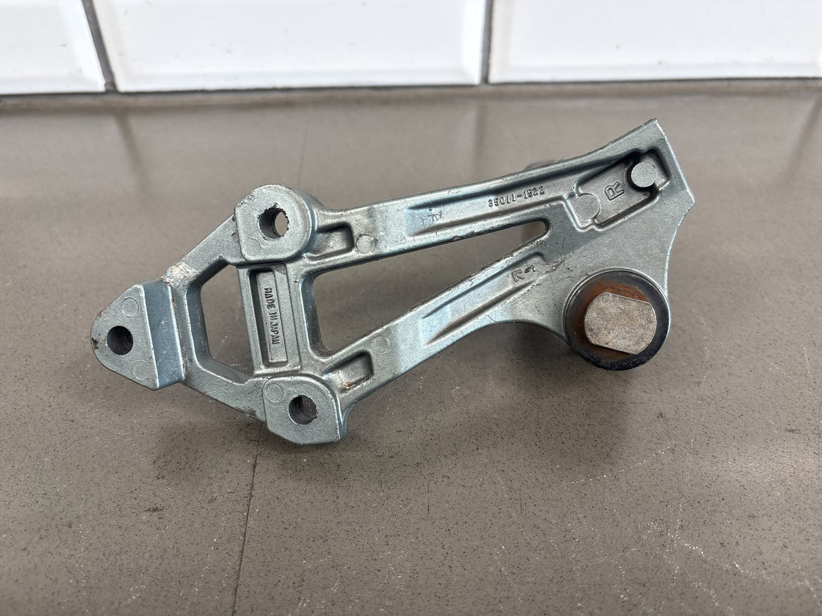 1990-1993 Kawasaki ZX-11 ZX1100C Passenger Pegs Brackets Pair OEM 35011-1521