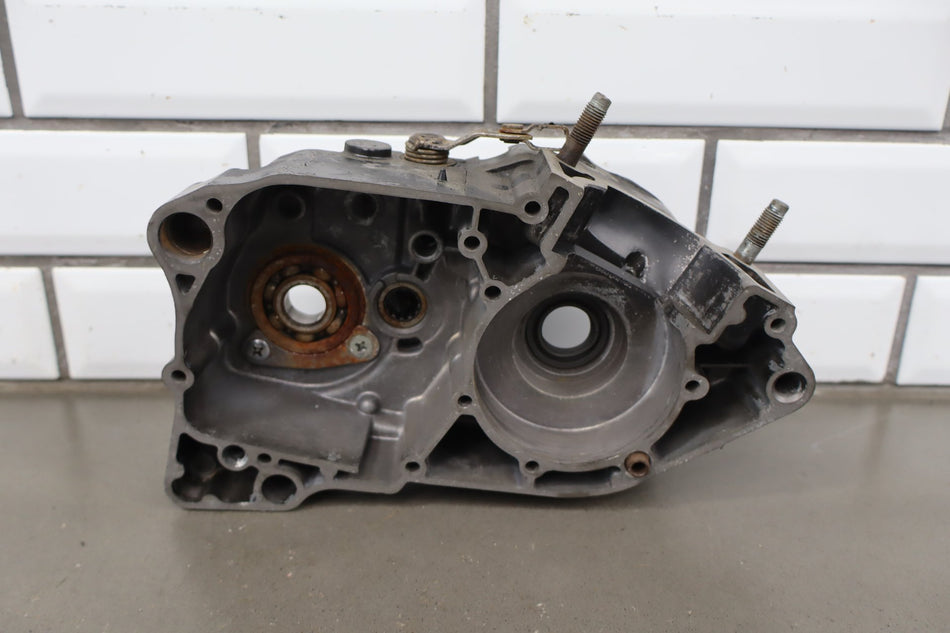 78-81 Yamaha YZ125 Left Engine Crankcase OEM 4V2-15111-00-00