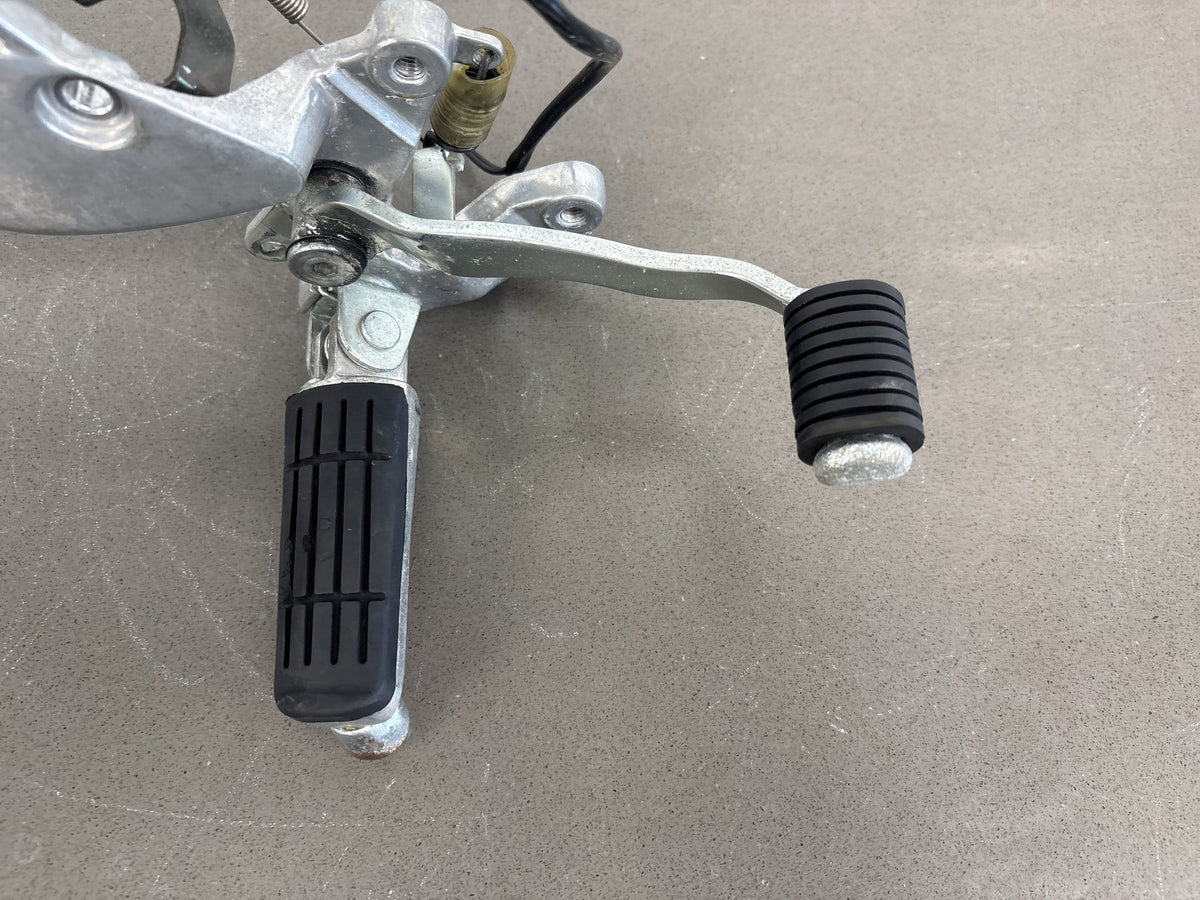 1999-2007 Yamaha YZF600R Pair Left Right Rearsets Shift Lever Brake Pedal OEM