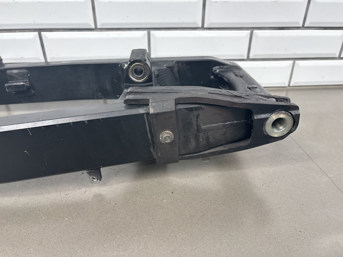 03-09 Suzuki SV650 SV650S Rear Swingarm (Black) OEM 61000-17G40-YAP
