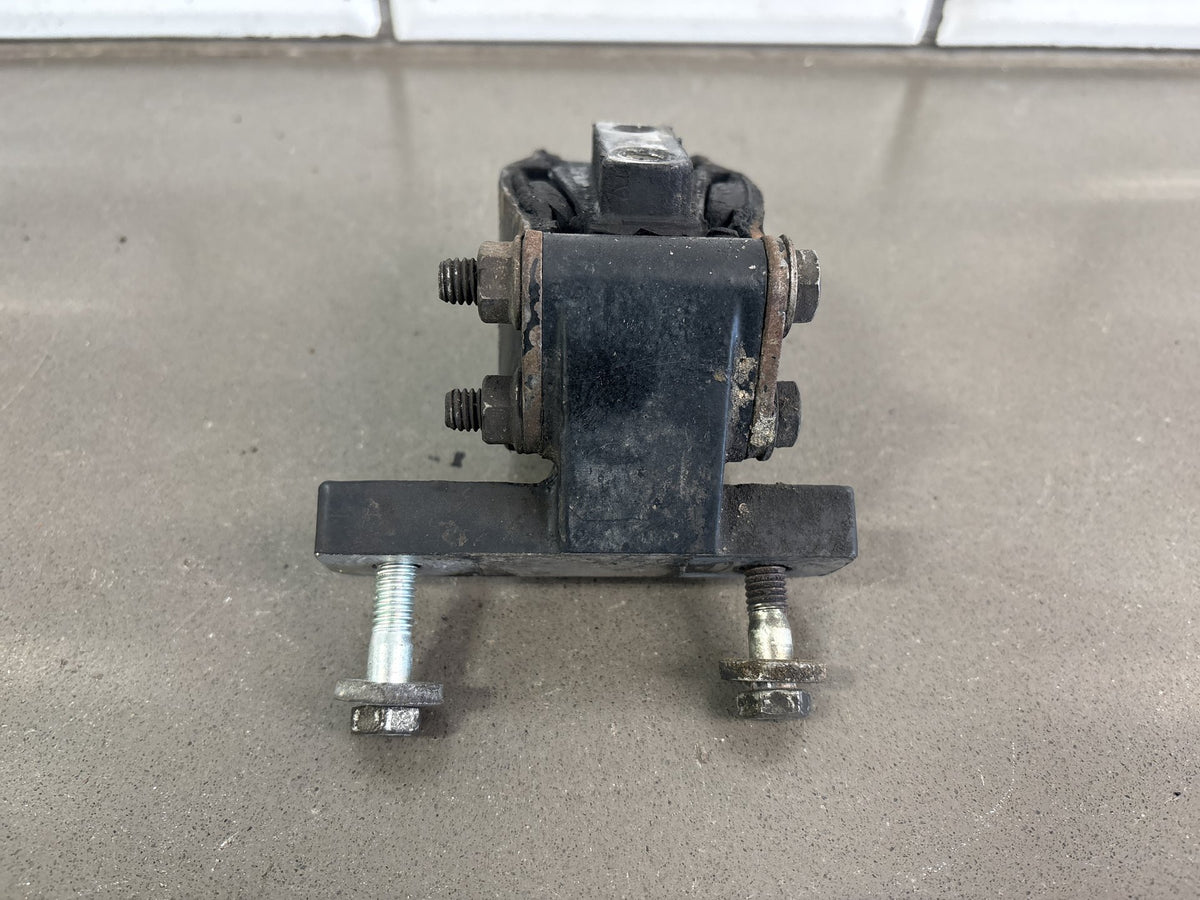 06-17 Dyna Super Glide Street Bob Fat Bob Harley Front Engine Isolator 47583-90B