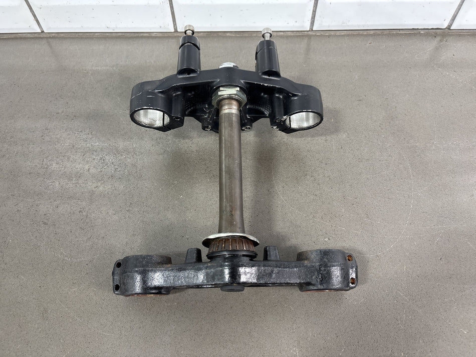 2000 Triumph Tiger 900 T709 Triple Tree OEM T2042409