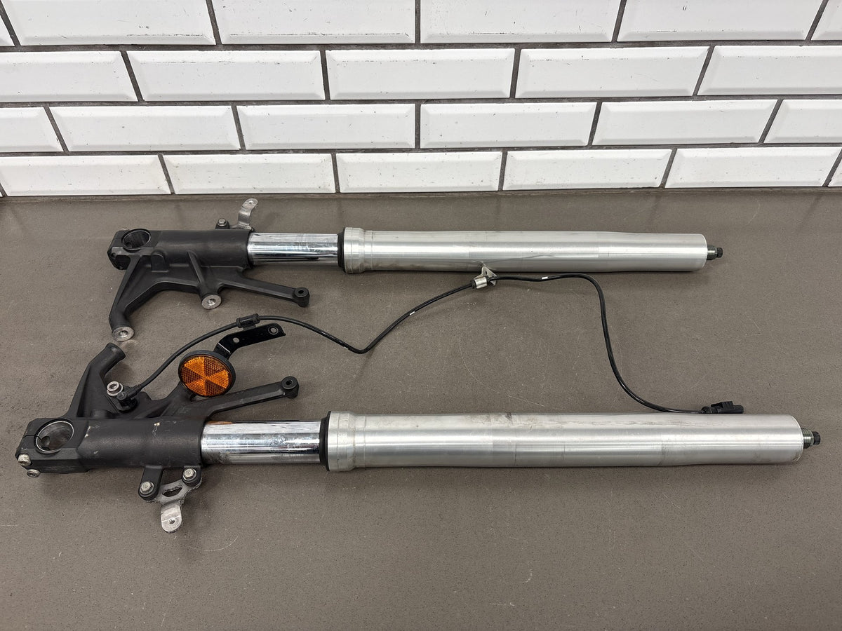 2010-2014 Kawasaki Concours 14 ZG1400 Front Fork Set Left Right 44071-5106/5107