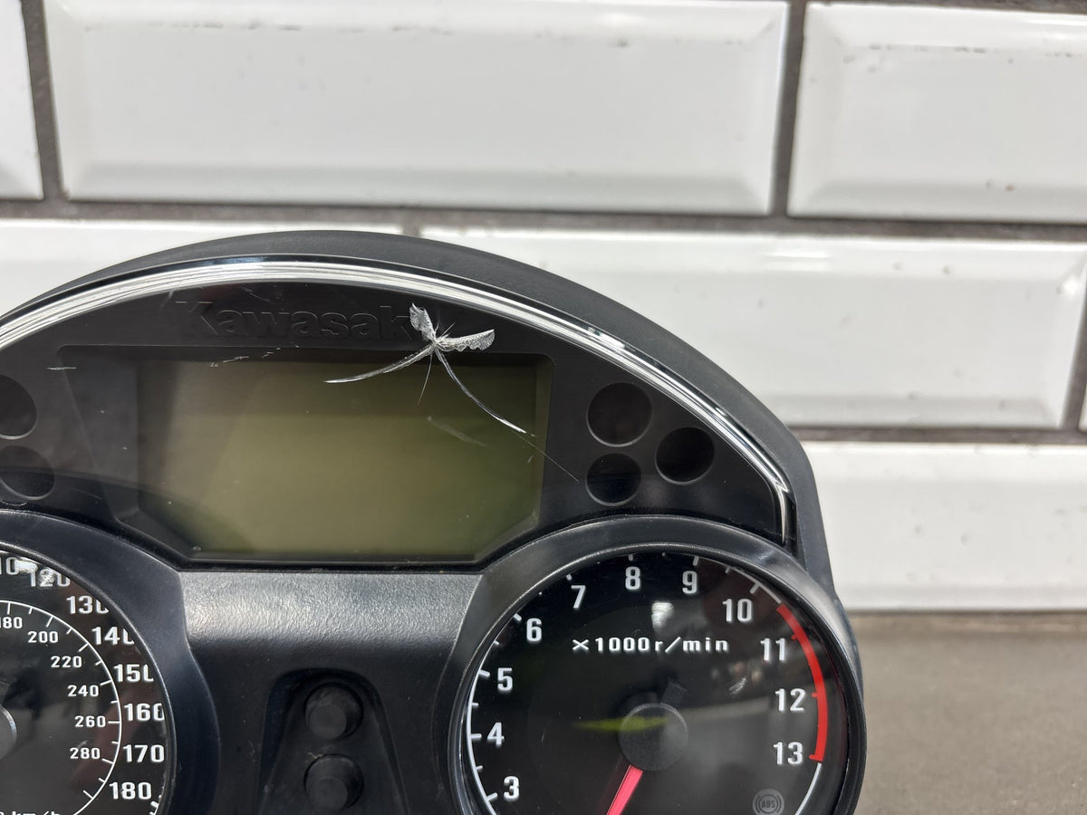 2010-2014 Kawasaki Concours 14 ZG1400 Gauge Cluster Speedometer 25031-0294