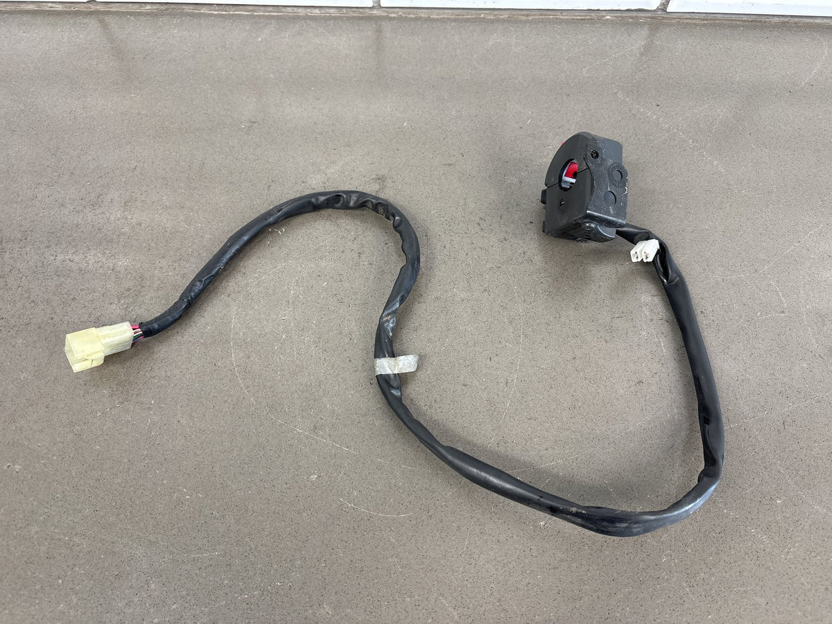 2010-2014 Kawasaki Concours 14 ZG1400 Right Handlebar Control Switch 46091-0189