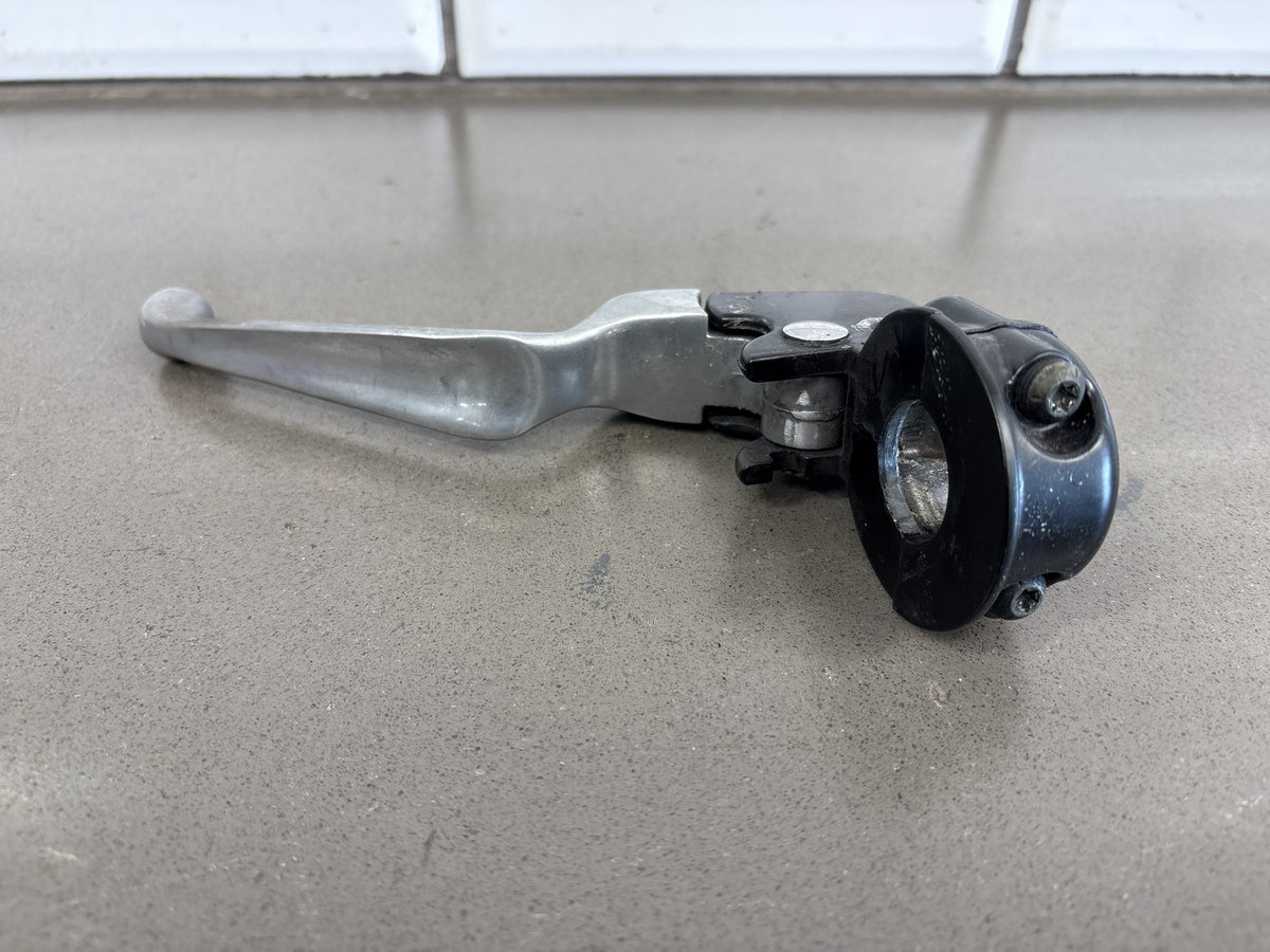 2000-2006 Harley Road King FLHRCI Left Clutch Perch Lever Assembly OEM 38608-96