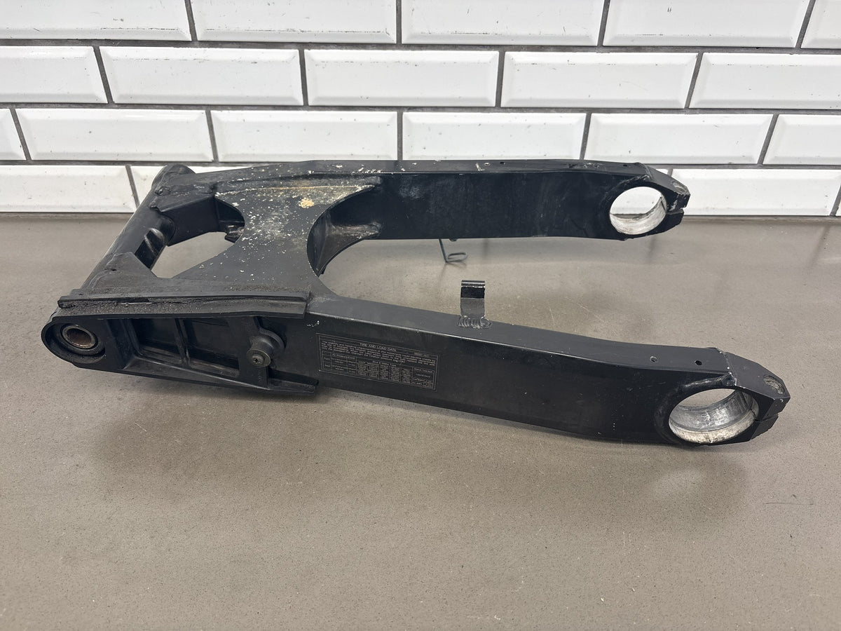 1990-1993 Kawasaki Ninja ZX-11 ZX1100C Swingarm Swing Arm OEM 33001-1351