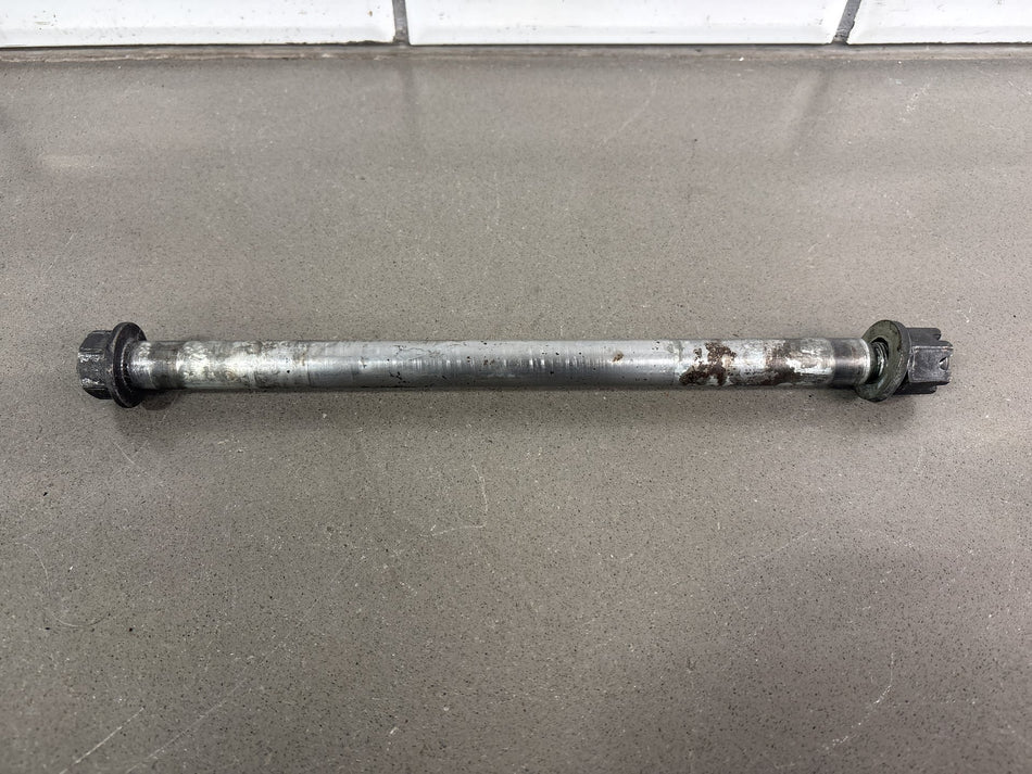 00-06 Harley Heritage Softail Classic FLSTC FLSTCI Rear Axle OEM 41110-79A