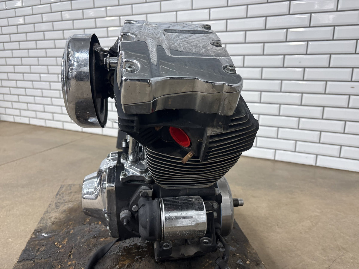 1999-2006 Harley Road King FLHRCI Twin Cam 88 EFI Engine Video/Compression Test