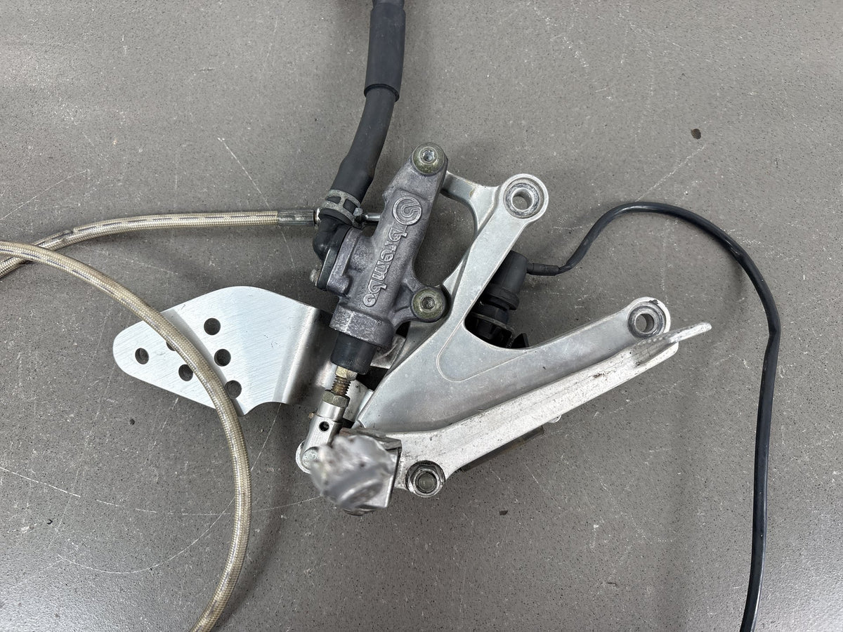 1999-2000 Yamaha YZF-R6 Right Rearset Rear Brake Master Cylinder OEM