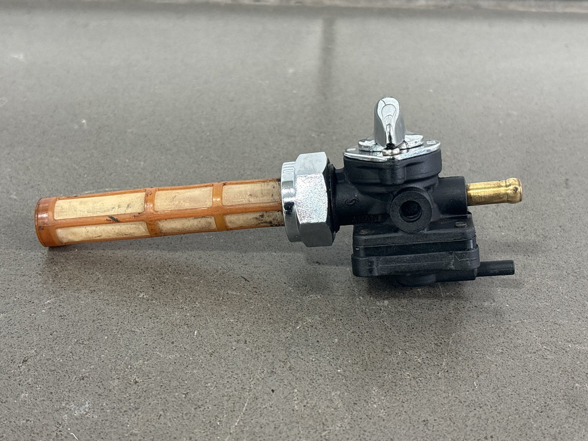 2002-2006 Harley Sportster XL883 XL1200 Fuel Valve Petcock OEM 62169-02A