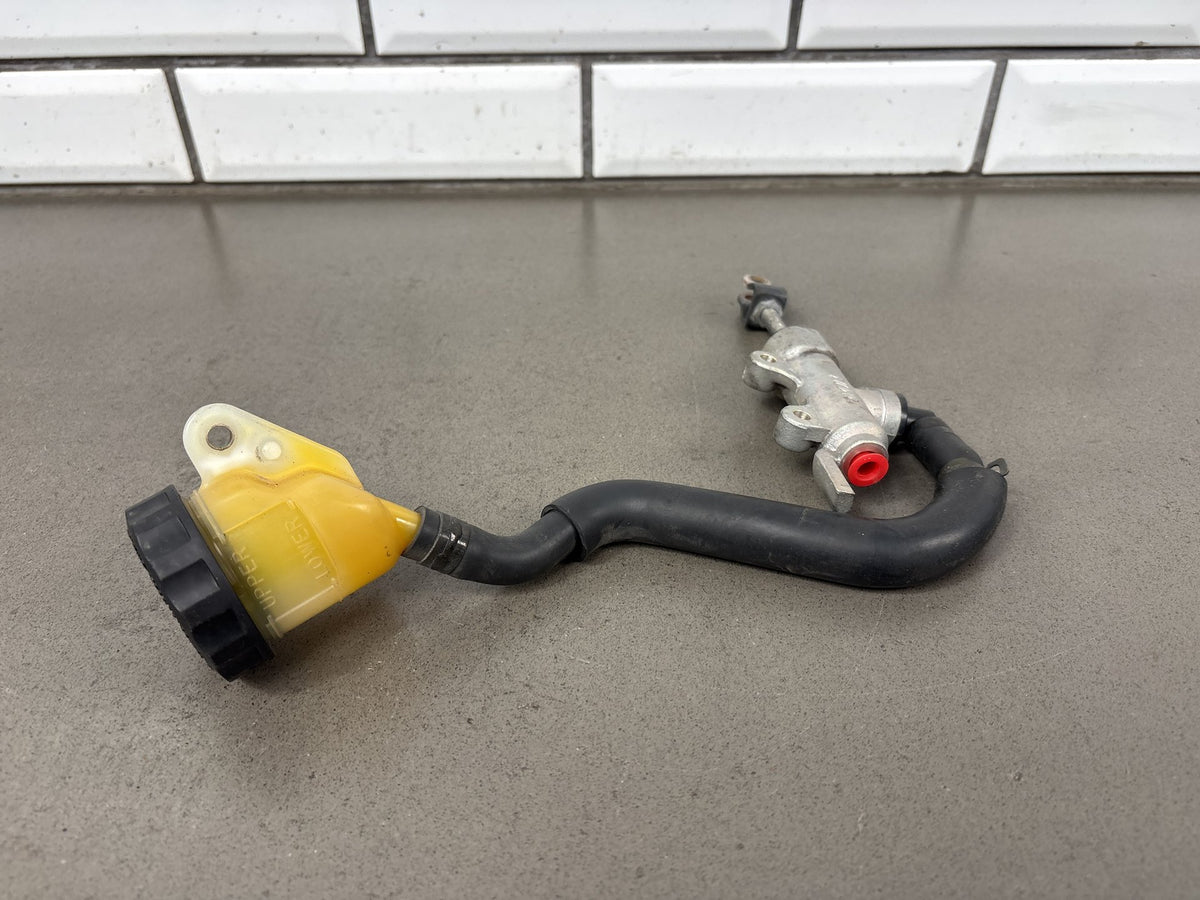 2002 Honda Interceptor 800 VFR800 Rear Brake Master Cylinder W/ Reservoir OEM