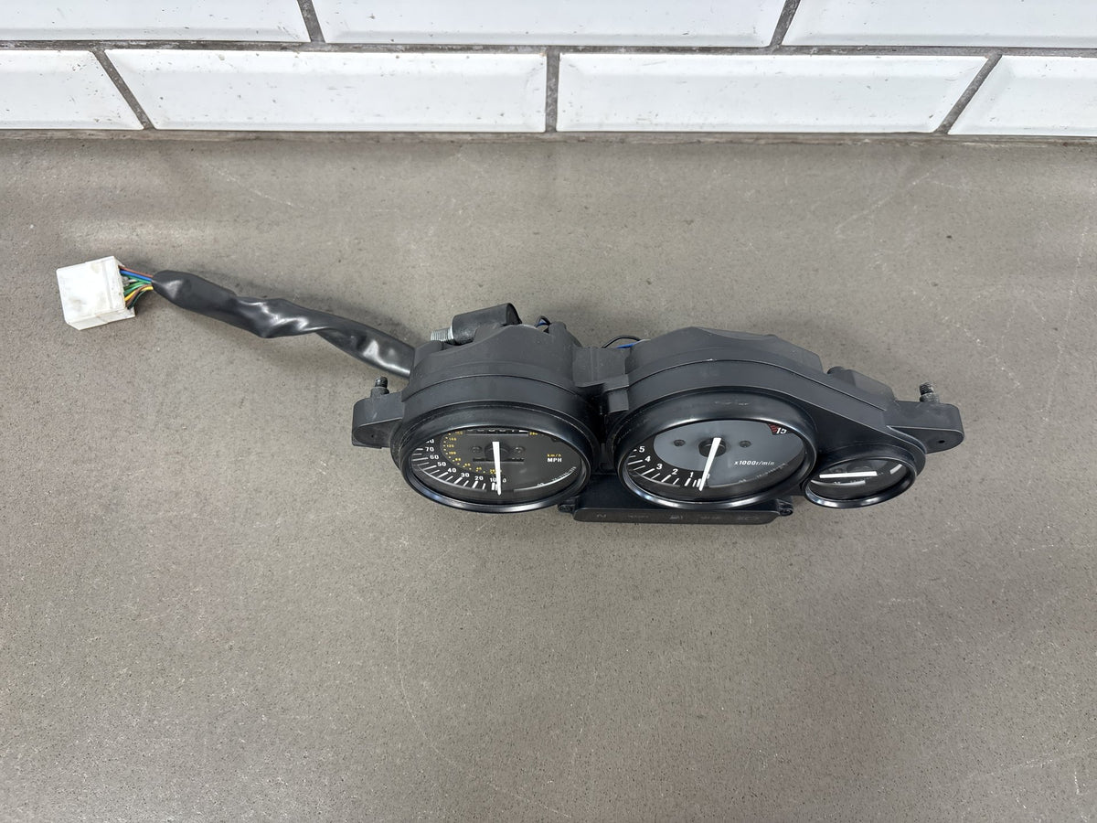 1999-2007 Yamaha YZF600R Gauge Cluster Speedometer Tachometer MPH 3,007 Mi OEM