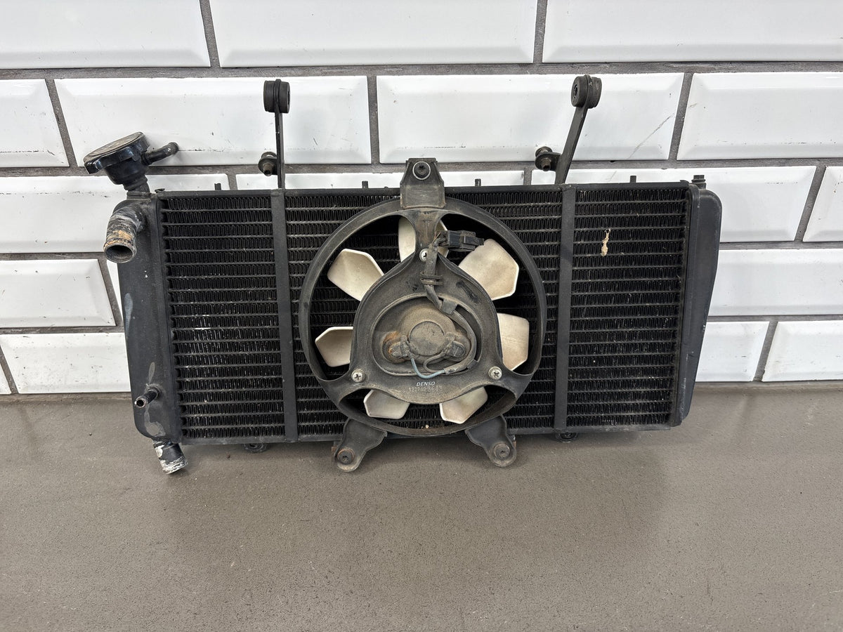 2005-2010 Triumph Sprint ST 1050 Radiator Assembly with Cooling Fan