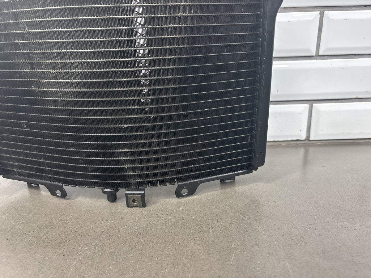 1990-1993 Kawasaki Ninja ZX-11 ZX1100C Radiator OEM 39060-1094