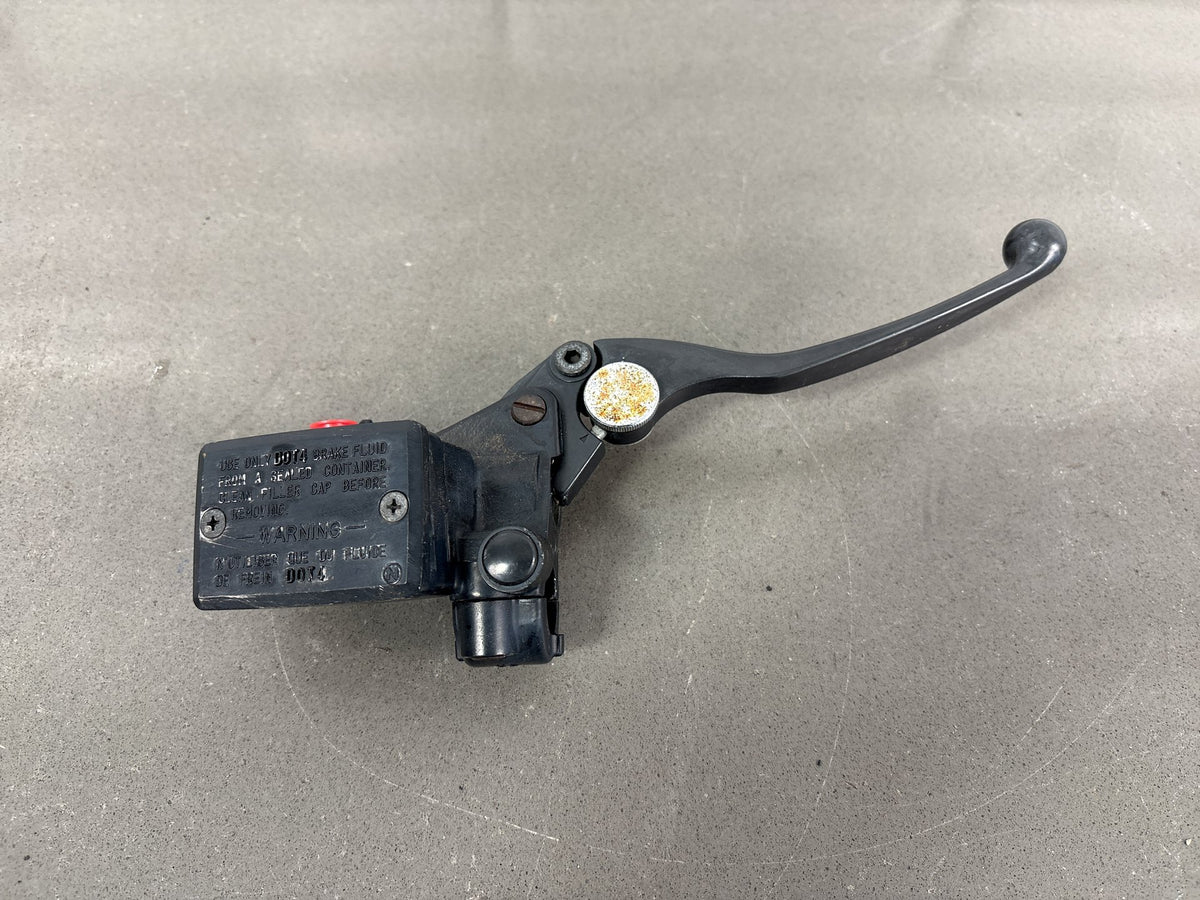 1990-2000 Kawasaki ZX-11 ZX1100C ZX1100D Front Brake Master Cylinder 43015-1498